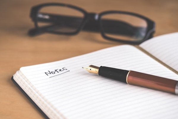 Minimalist Notebook Desktop